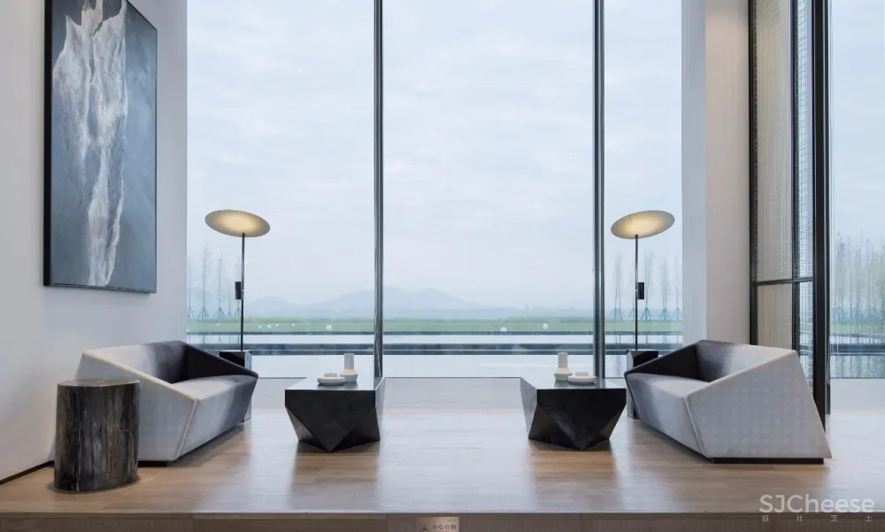 新作丨华墨国际&矩阵纵横:用艺术与自然演绎一出与空间有关的戏剧