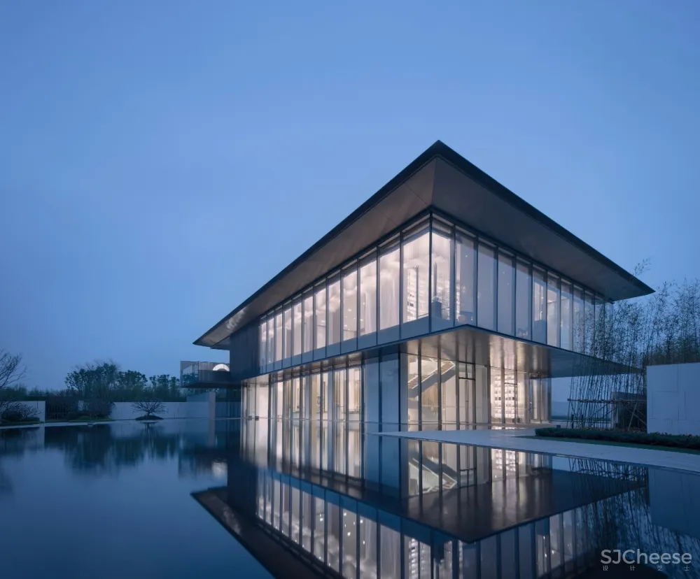 新作丨华墨国际&矩阵纵横:用艺术与自然演绎一出与空间有关的戏剧