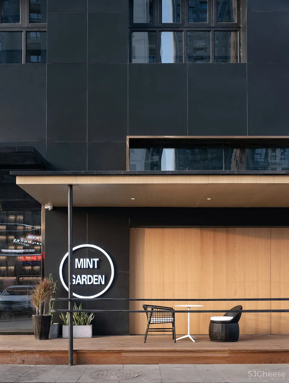 简单、酷、有质感,河北薄荷花园酒吧 侯天天 李成 刘晓鲁