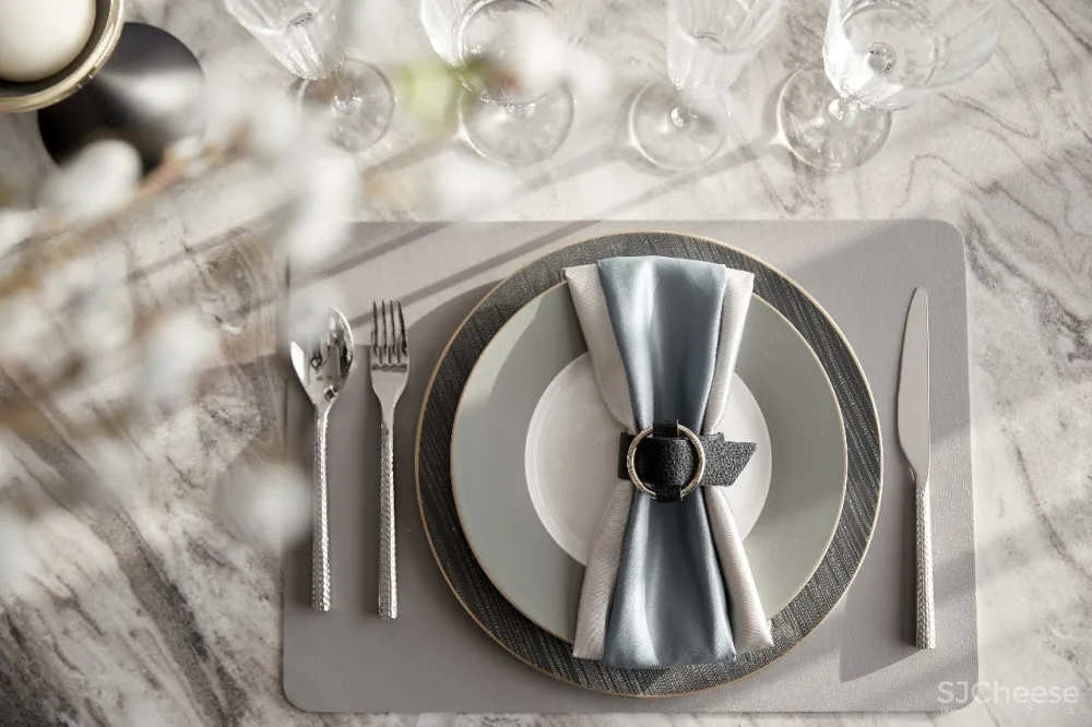 奢华的家要有安静的感觉,能触动心灵深处 | 重庆阳光城檀府31号