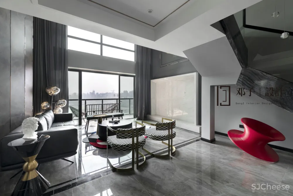 167㎡水晶灯与玛吉斯陀螺椅的完美会面 邓子设计