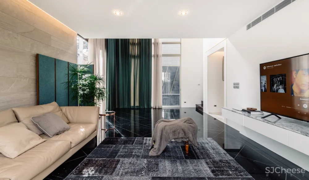 FLAT12x | 古典与现代结合的泰国住宅 Bird Bom House