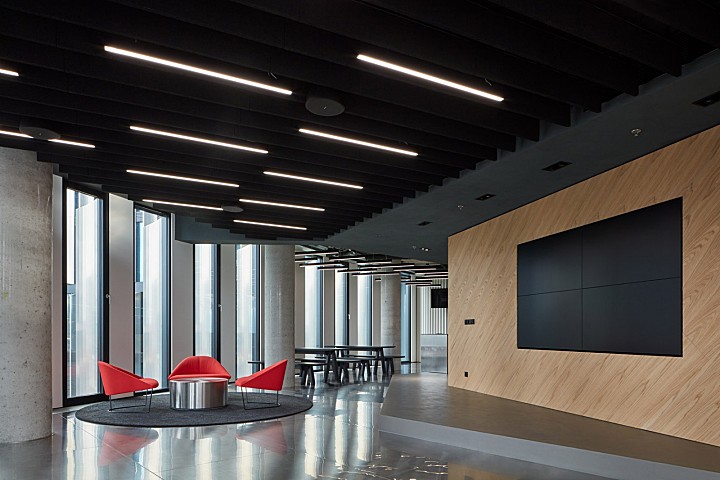 以细胞分裂、生长和分化的方式设计空间，布拉格EOH IT中心 Perspektiv s.r.o.