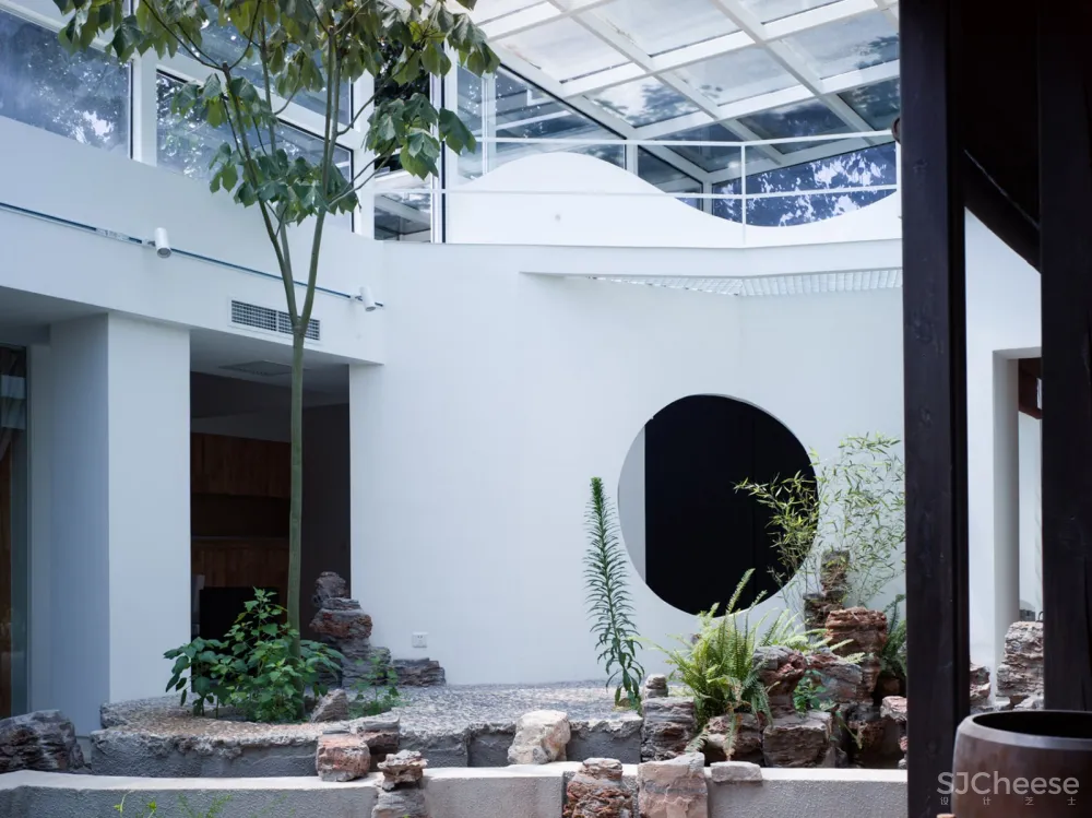 在造建筑工作室 | 北京 青鸥园:无限趋向真实的幻想之园