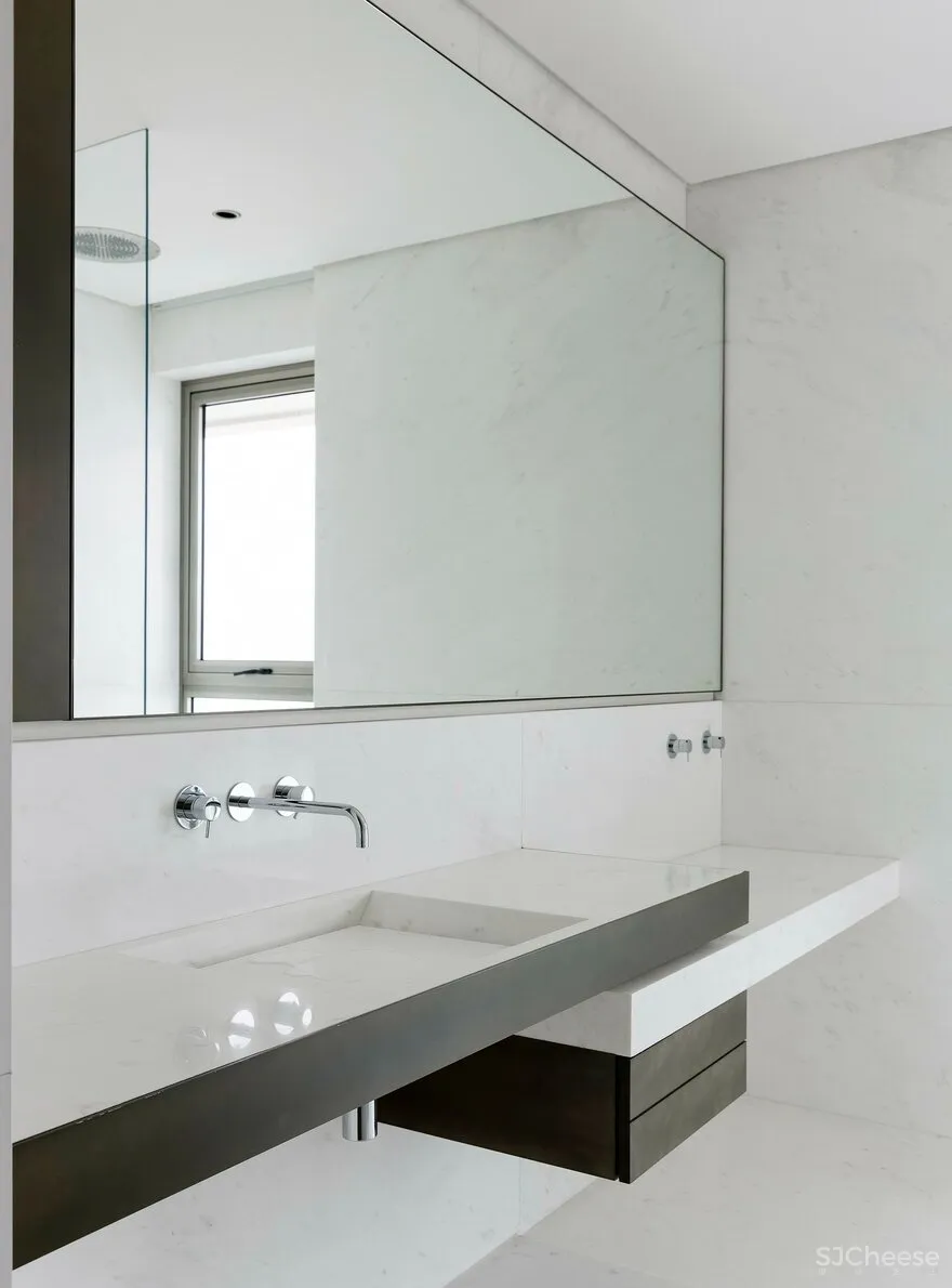 RS Apartment in Rio de Janeiro / Studio Arthur Casas