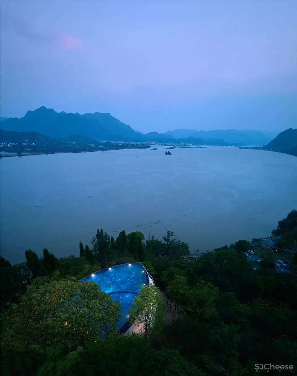 新作 | 中国美术学院风景建筑设计研究总院:杭州 星舟 – 富春江畔的空中泳池