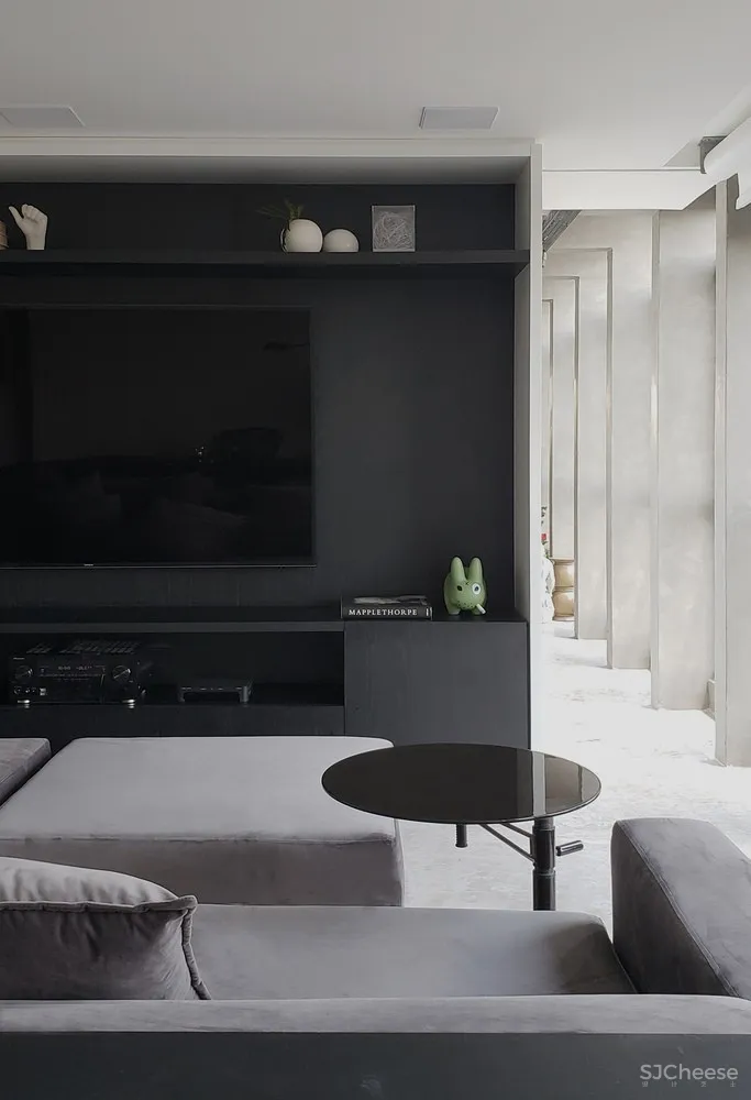 新作 | Studio LIM 混凝土拱下的现代生活：RR公寓室内改造