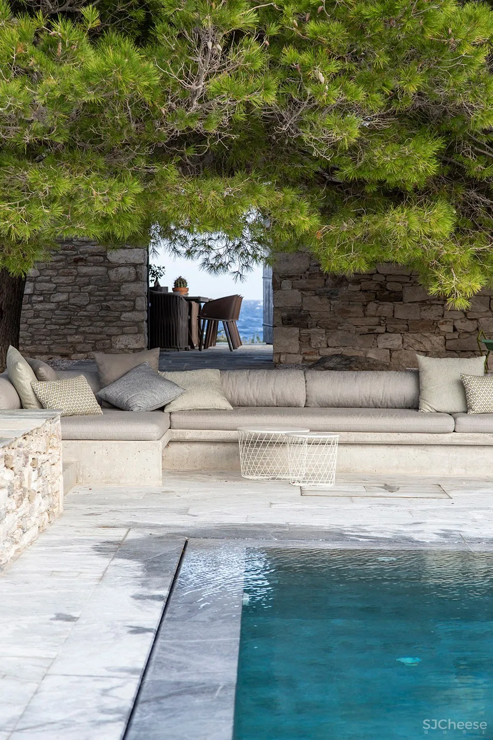 Room Service | 希腊 Attica海湾住宅