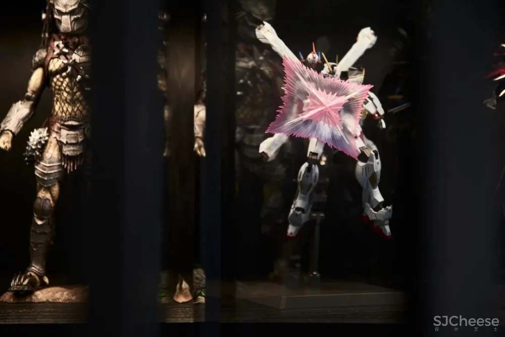 力设计 新作丨手办一面墙 江边一套房