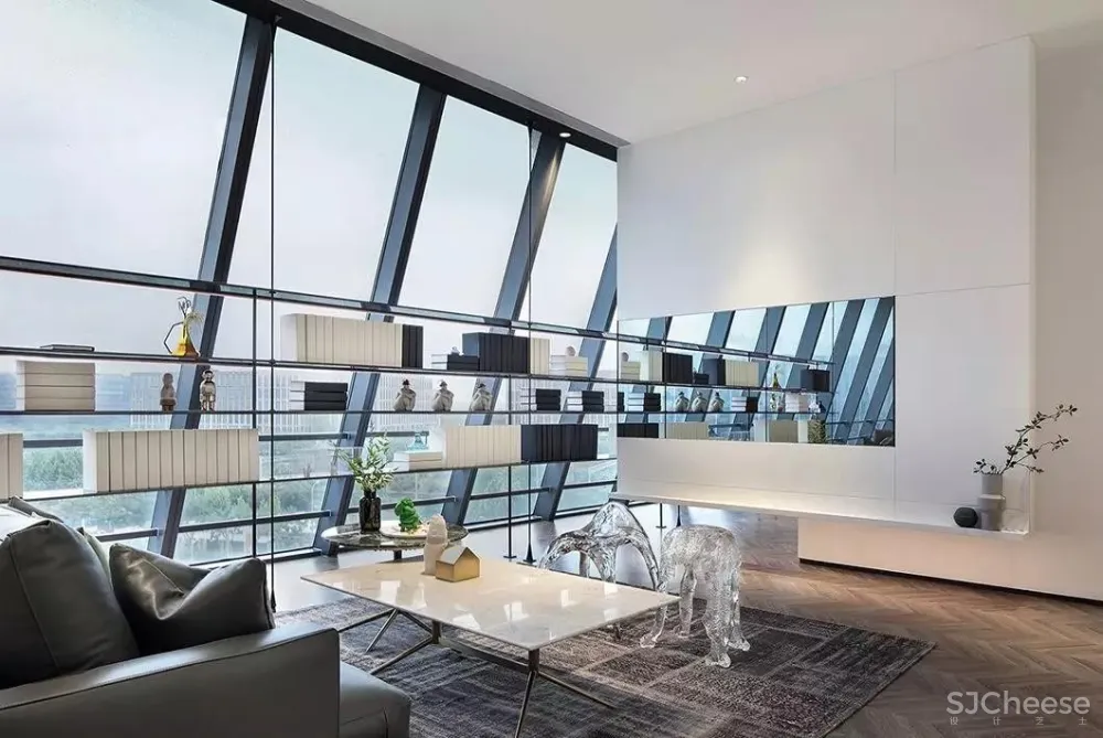 岳蒙新作:简而干练,跳脱于前!