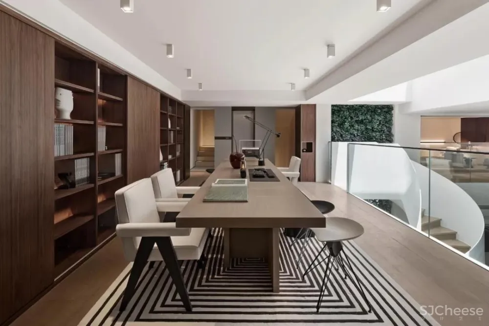 LSD | 寻找向心而生的唯一解