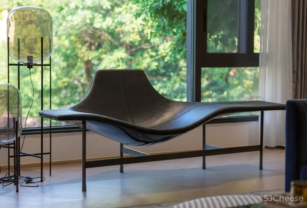 【宁洁设计作品 | 一半冷艳 · 一半迷红 】