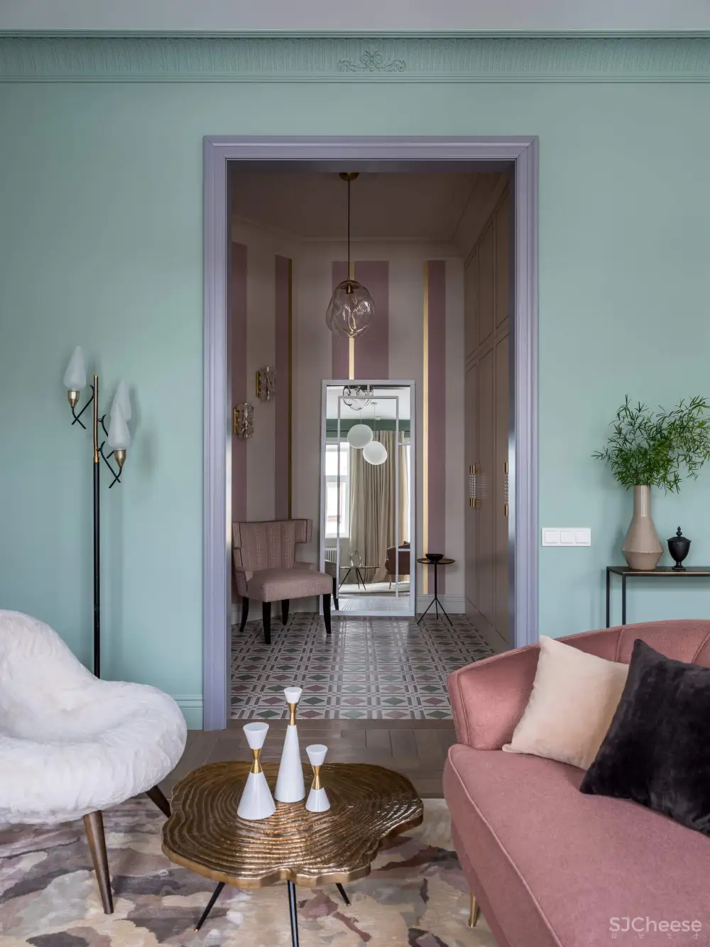 Anna Clark | 俄罗斯一间19世纪浪漫复古公寓