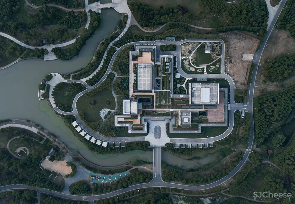 UAD | 唐仲英基金会中国中心