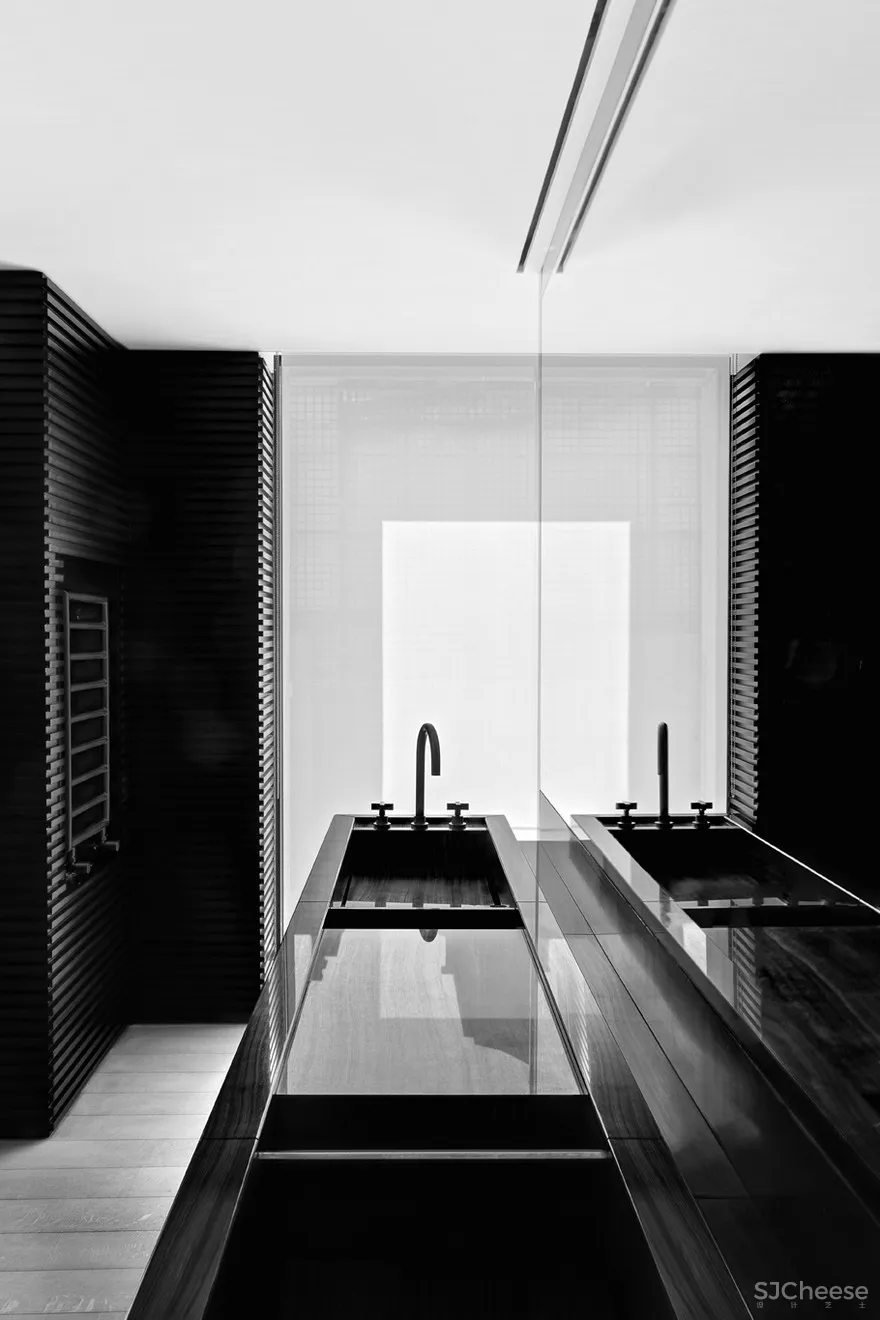 Sophisticated Parisian Apartment by Olivier Dwek