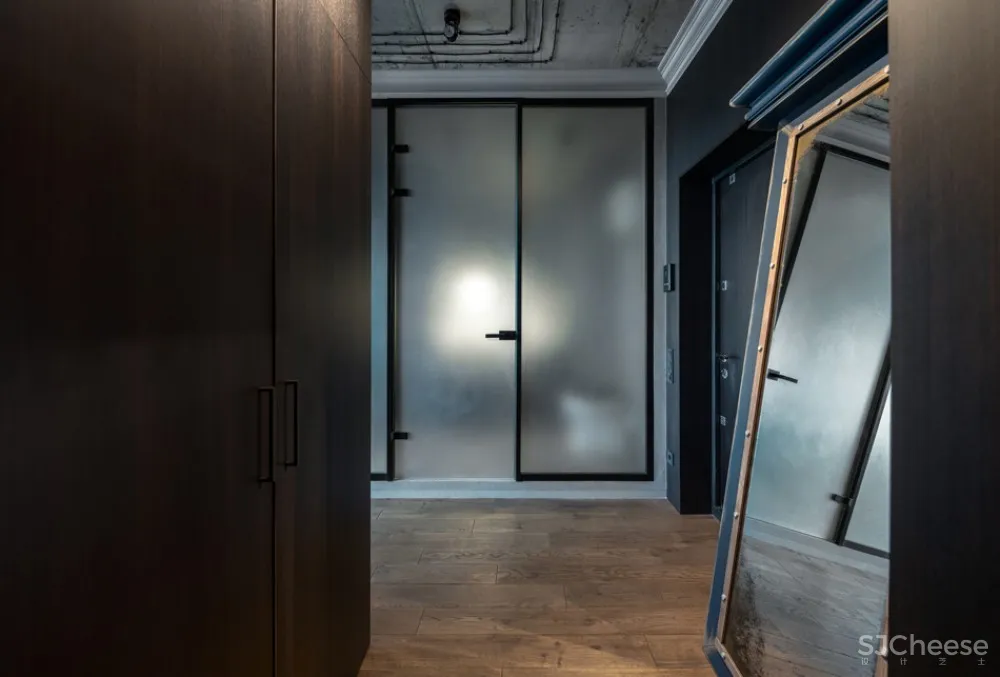 ZOOI | 一对年轻夫妇的42㎡时尚复古小宅