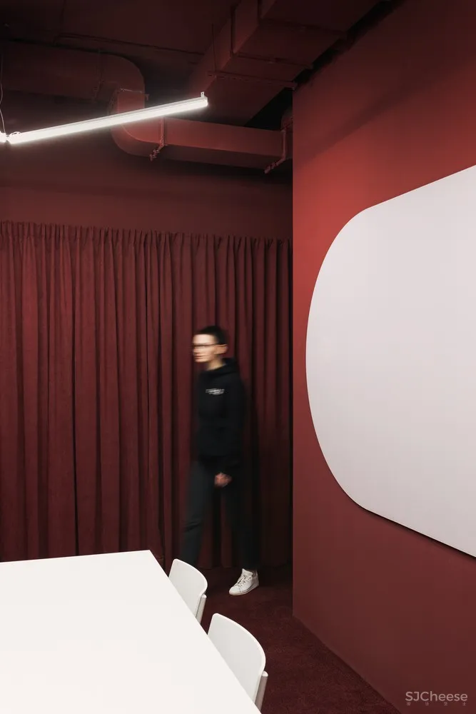 首发 | Studio 11:PandaDoc Office