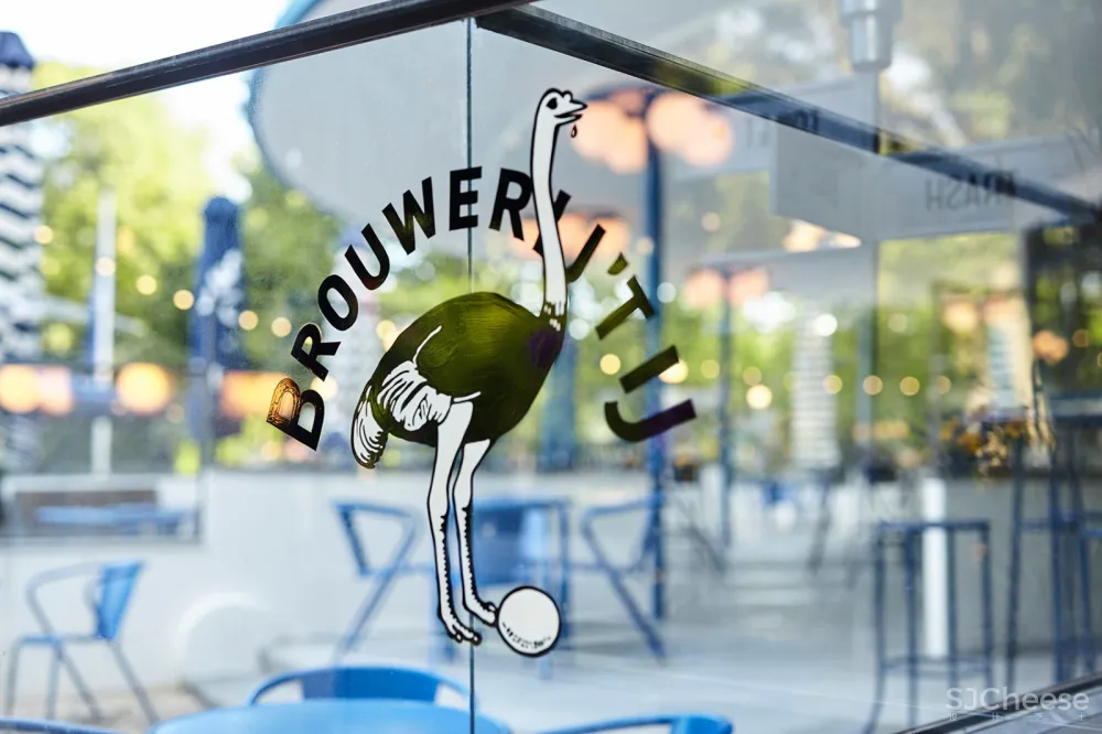 新作 | Studio Modijefsky:阿姆斯特丹 Blauwe Theehuis酒吧餐厅