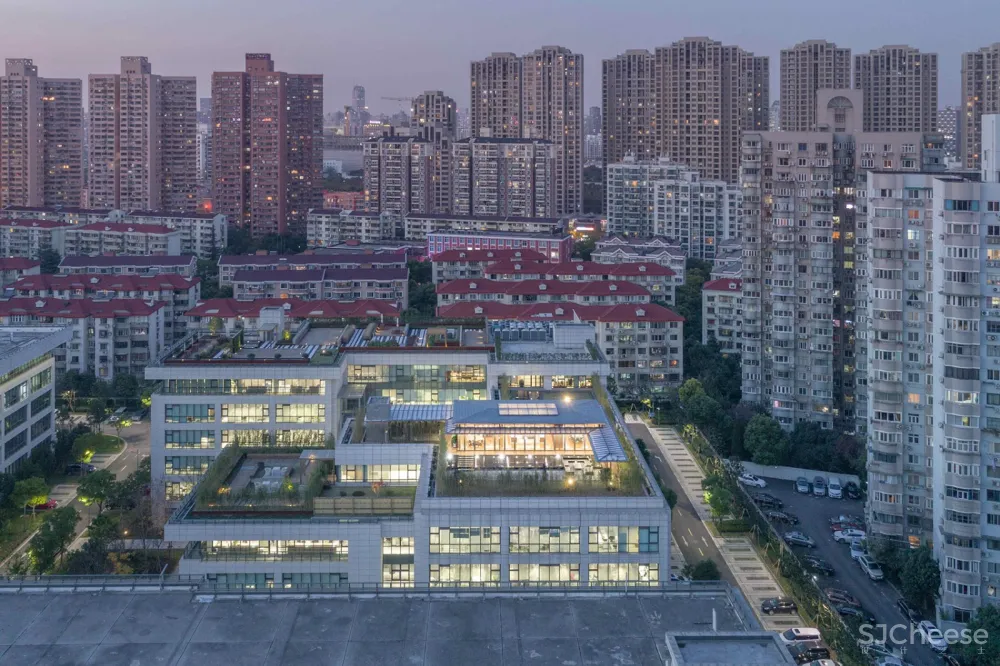 新作 | 致正建筑工作室:上海 屋上三间