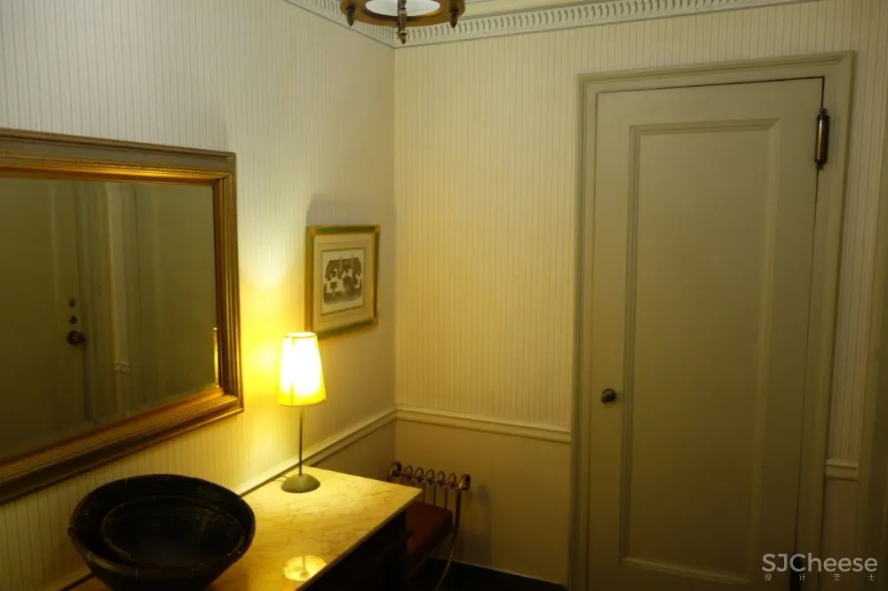 旧房翻新瞬间变成豪华公寓丨看这个设计师是如何改造的