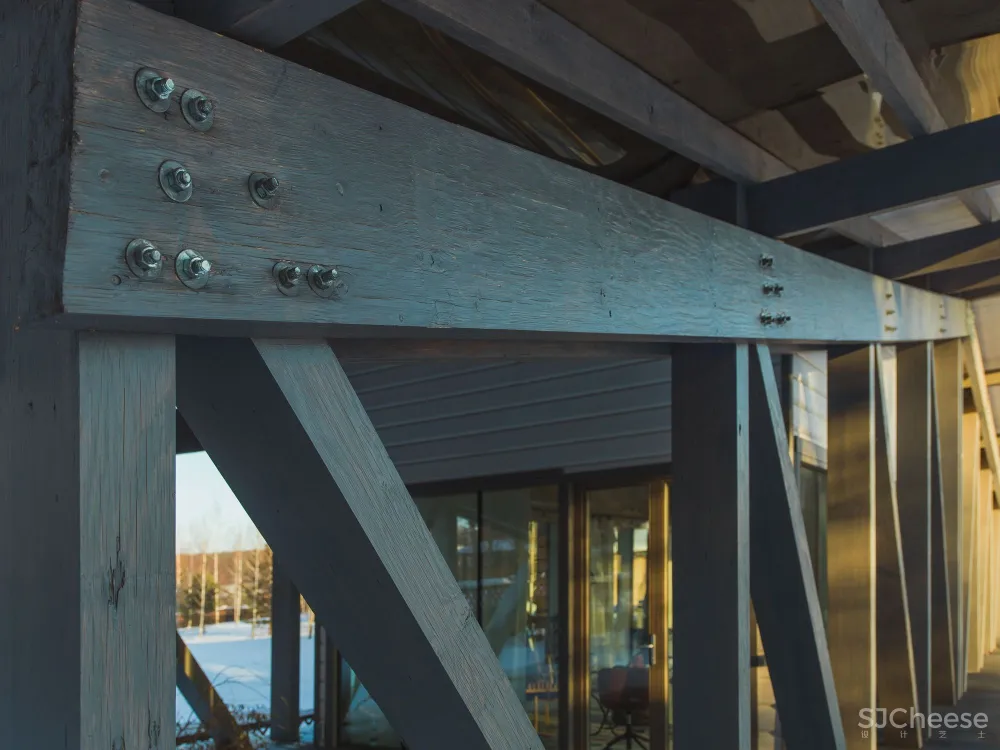 BIO-architects | 俄罗斯一座建在桥上的住宅