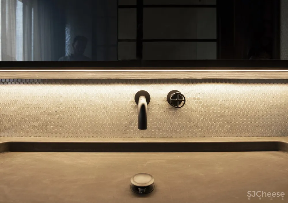 首发 | Bricolo Falsarella:意大利顶层高级感公寓