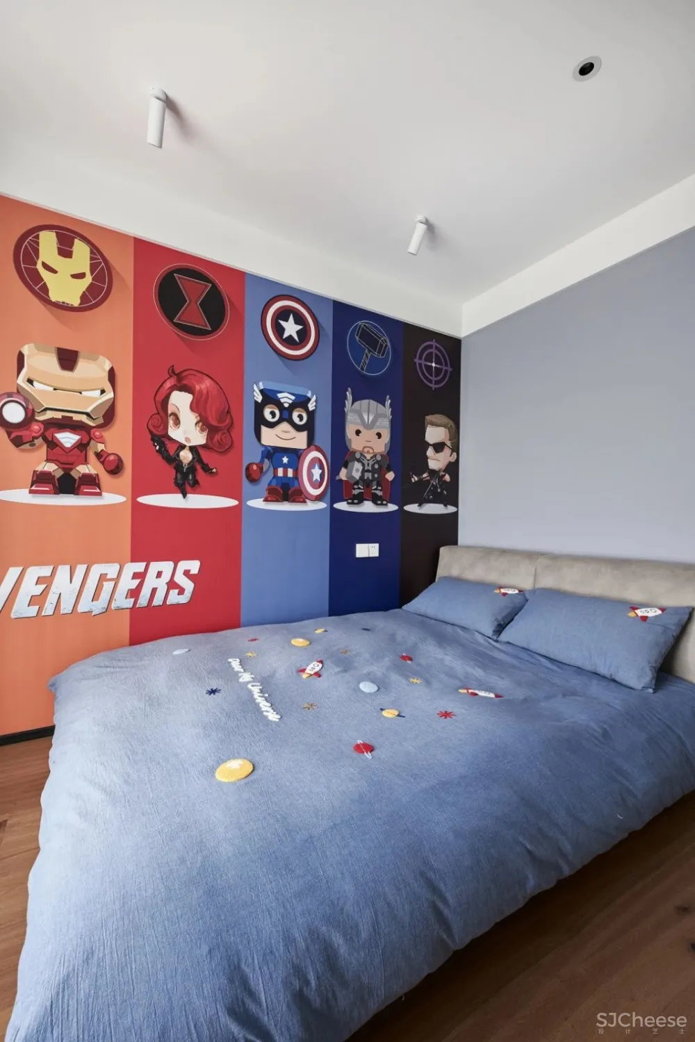 力设计 新作丨手办一面墙 江边一套房