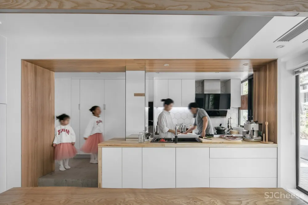 新作 | 大海小燕设计工作室：上海 几何空间 – 二娃乐园