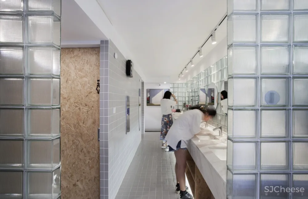 新作 | 辑画设计:微流青旅