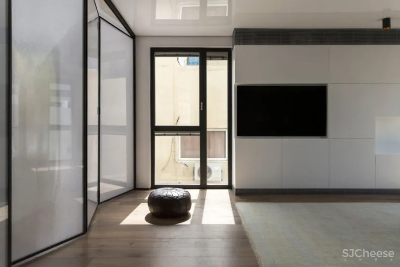 Milic Harel Architects | 特维拉夫N公寓翻新