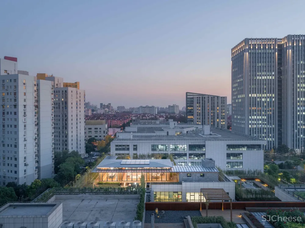 新作 | 致正建筑工作室:上海 屋上三间