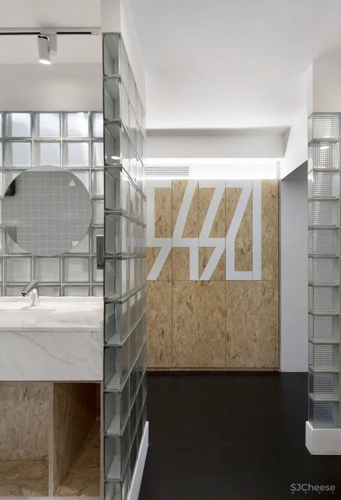 新作 | 辑画设计:微流青旅