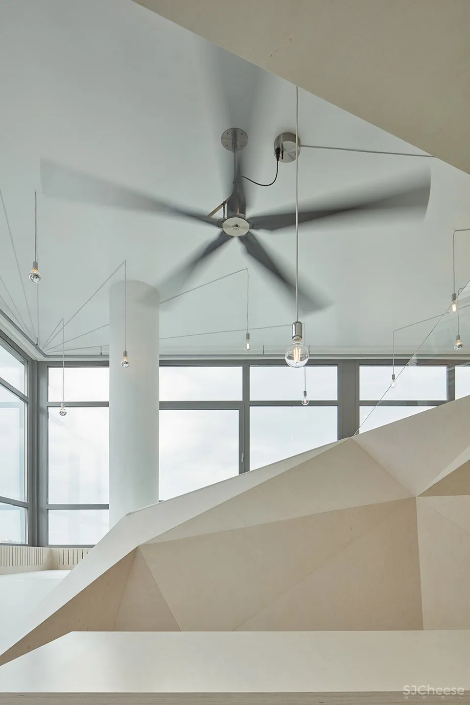 新作 | petrjanda/brainwork:捷克 兹林32号阁楼式公寓