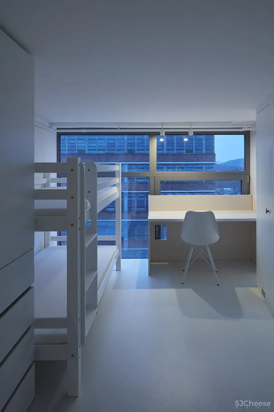 新作 | petrjanda/brainwork:捷克 兹林32号阁楼式公寓