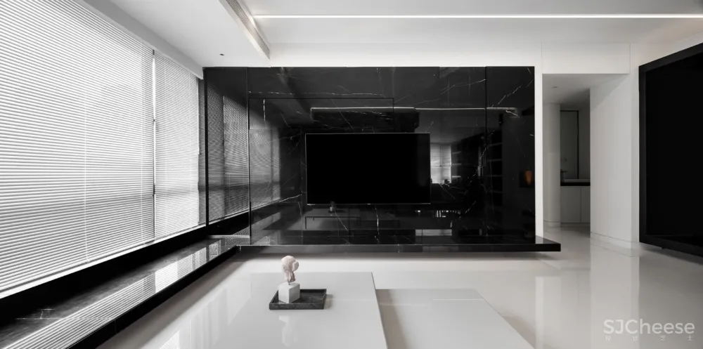 Silent depth |《璞.真》居然之间，极简黑白