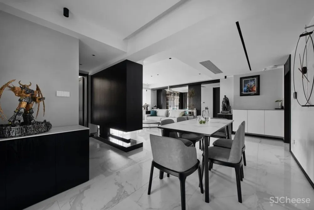 力设计 新作丨手办一面墙 江边一套房