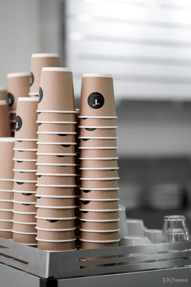 新作 | Pommballstudio：由私宅改造的咖啡店“8号中转站”