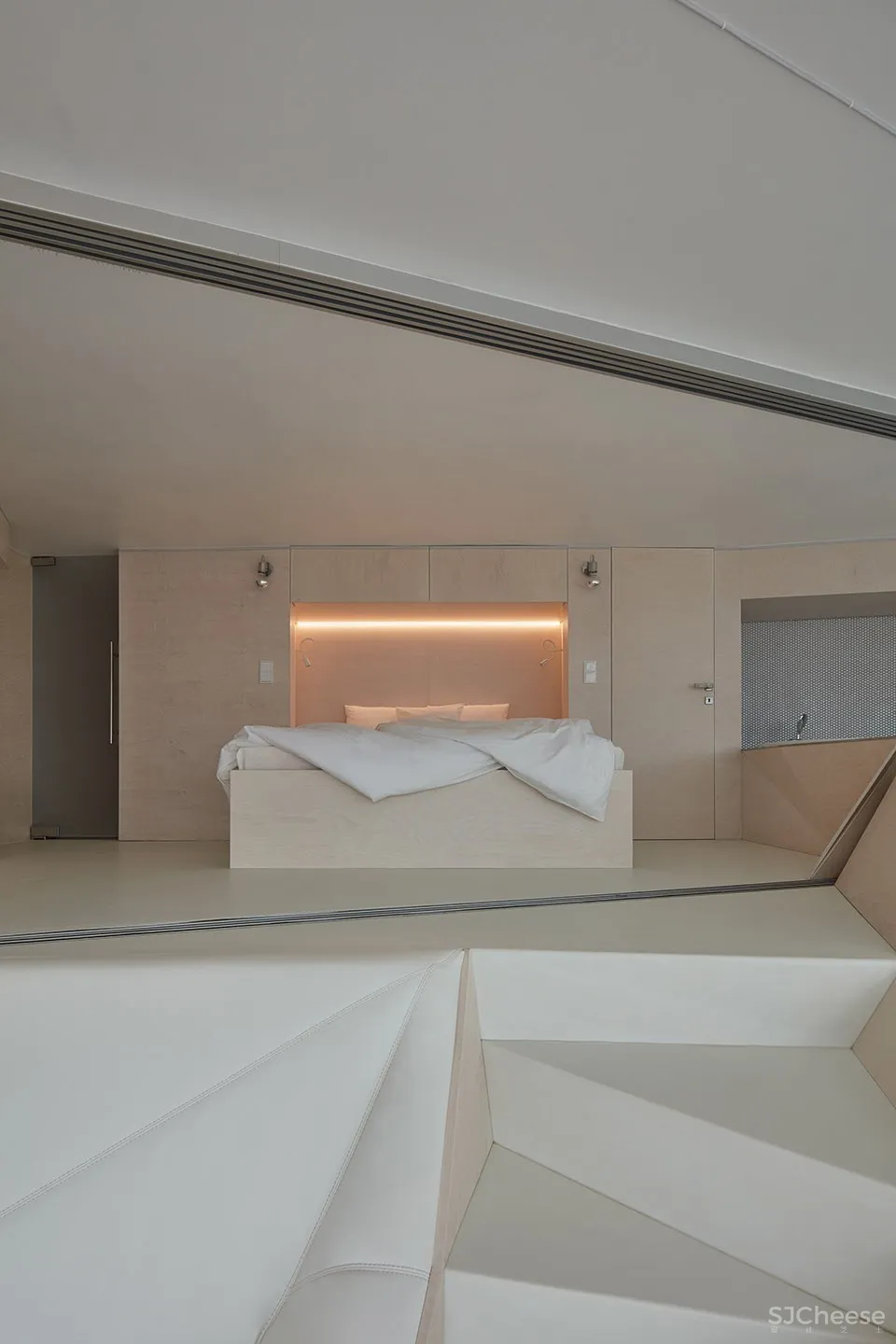 新作 | petrjanda/brainwork:捷克 兹林32号阁楼式公寓