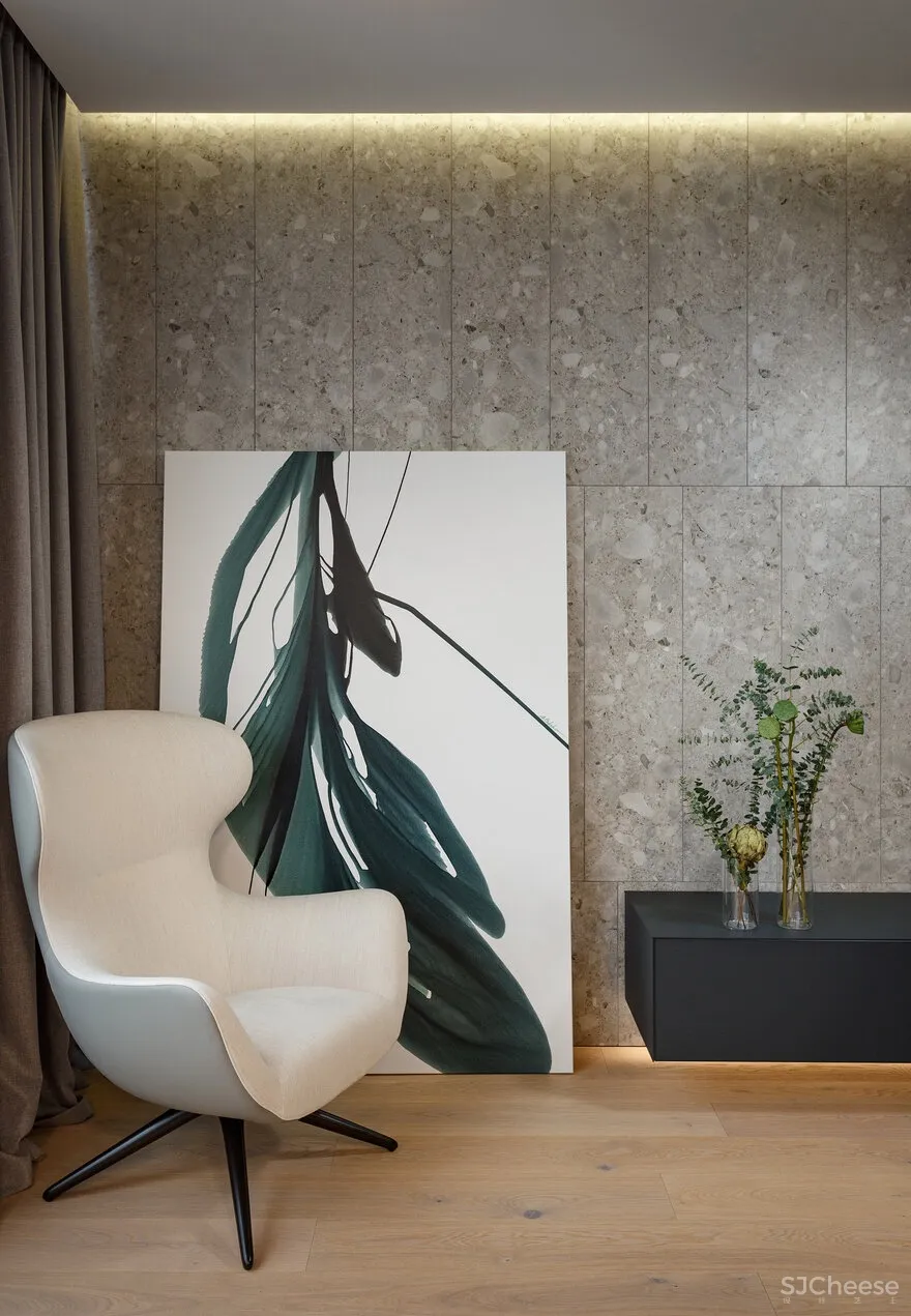 Timeless Apartment in Odessa City / Svoya Studio