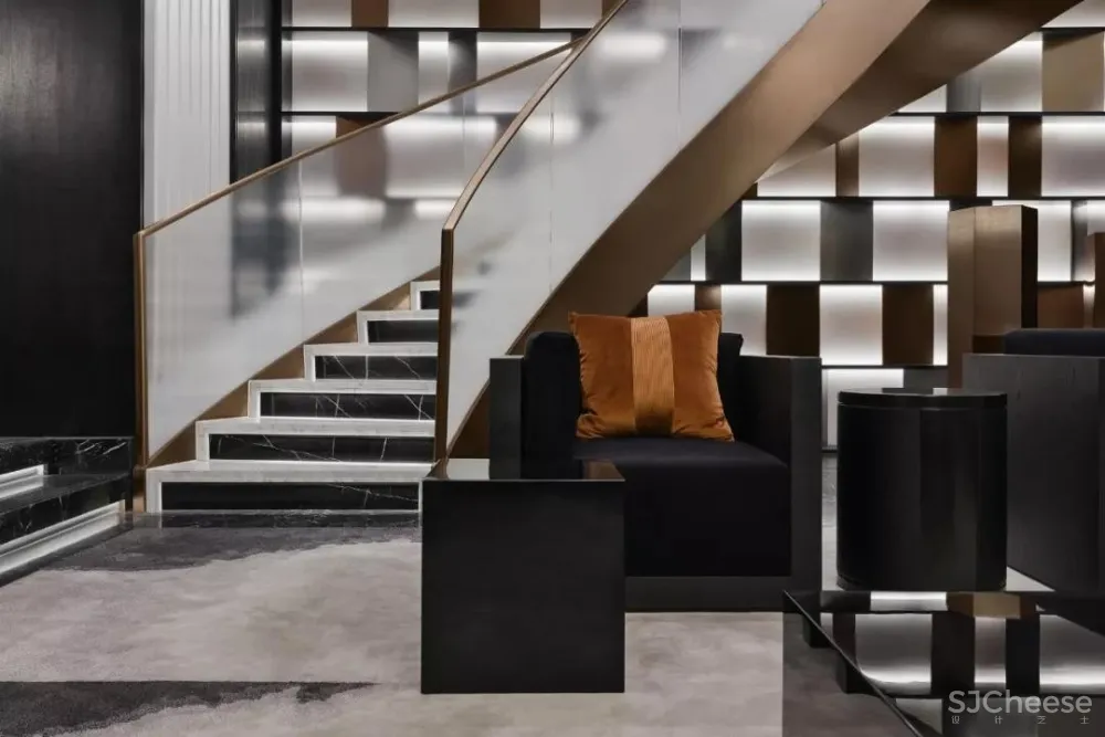 LSD | 寻找向心而生的唯一解