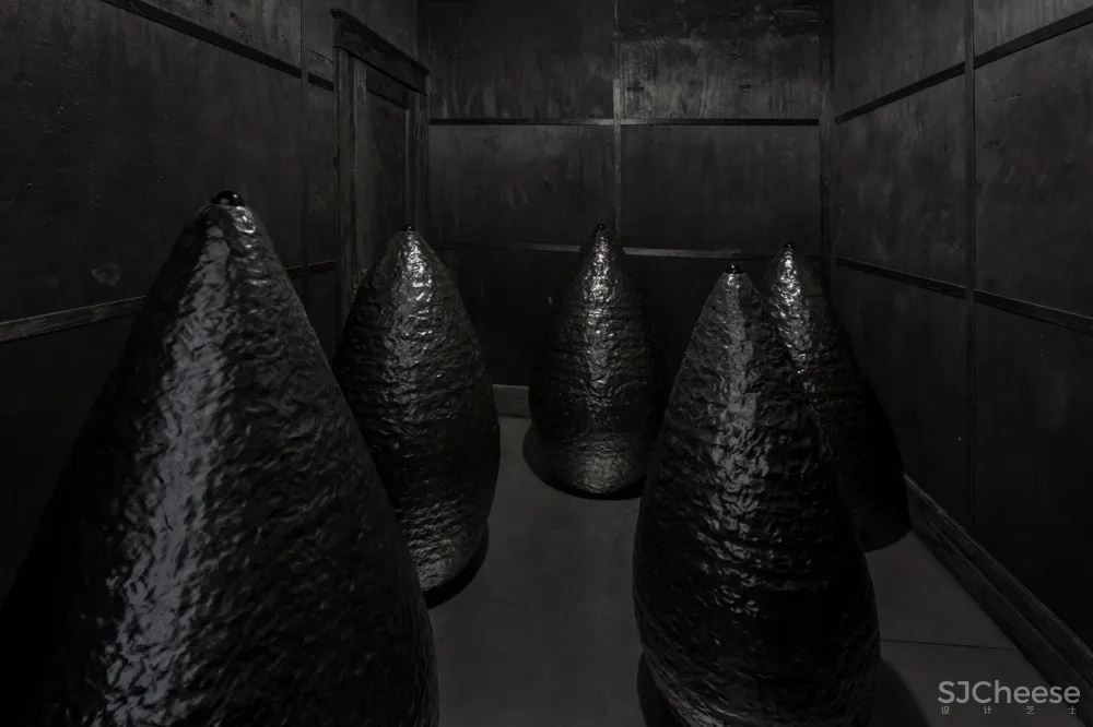 首发 | Anders Ruhwald：将废弃的底特律建筑改造成全黑装置