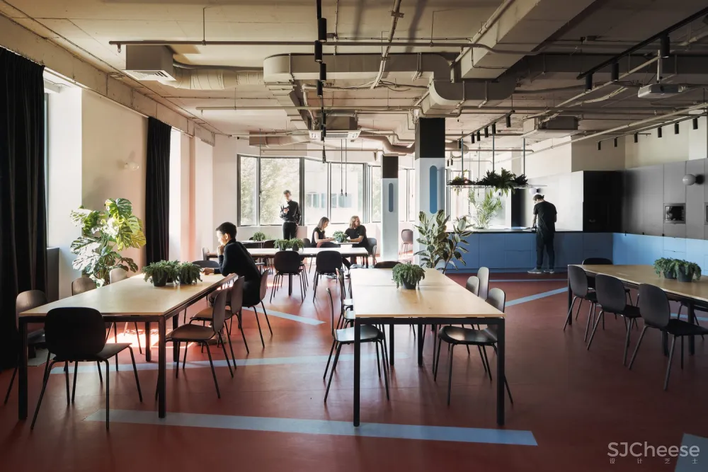 首发 | Studio 11:PandaDoc Office