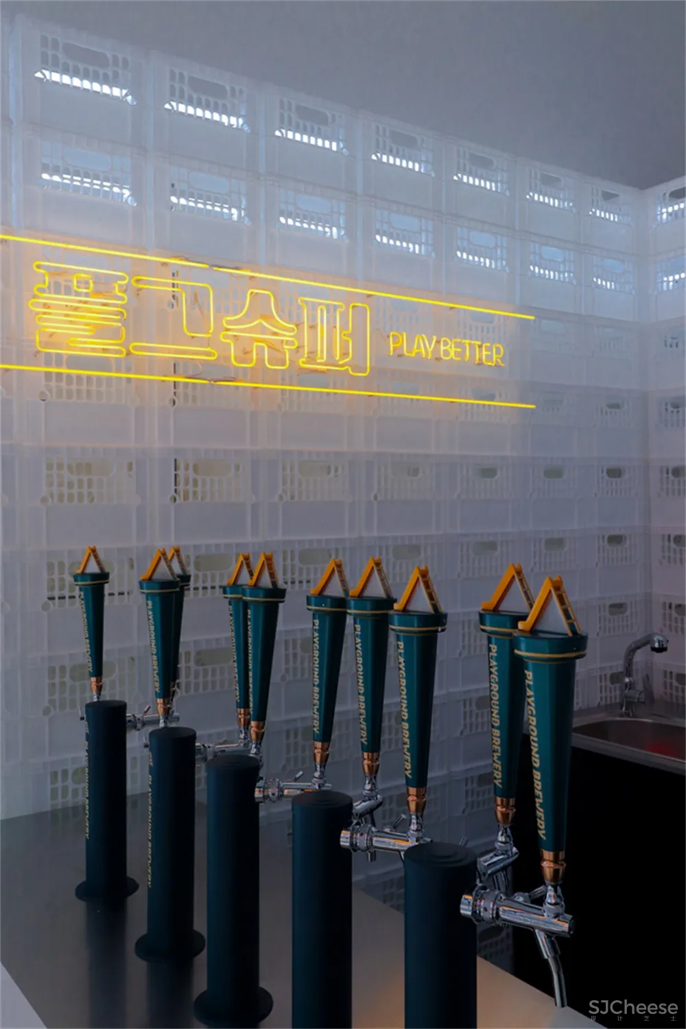 Glamo Studio | 韩国首尔一家83平米啤酒吧