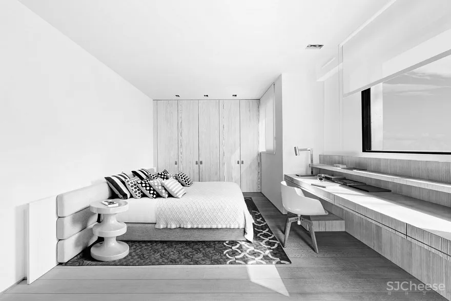 Sophisticated Parisian Apartment by Olivier Dwek
