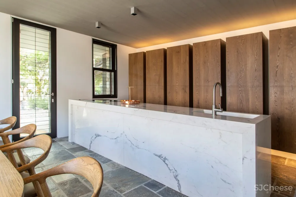 Room Service | 希腊 Attica海湾住宅