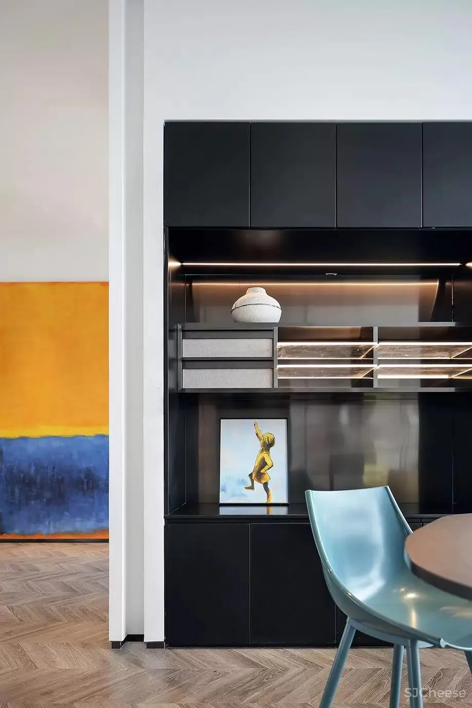 岳蒙新作:简而干练,跳脱于前!