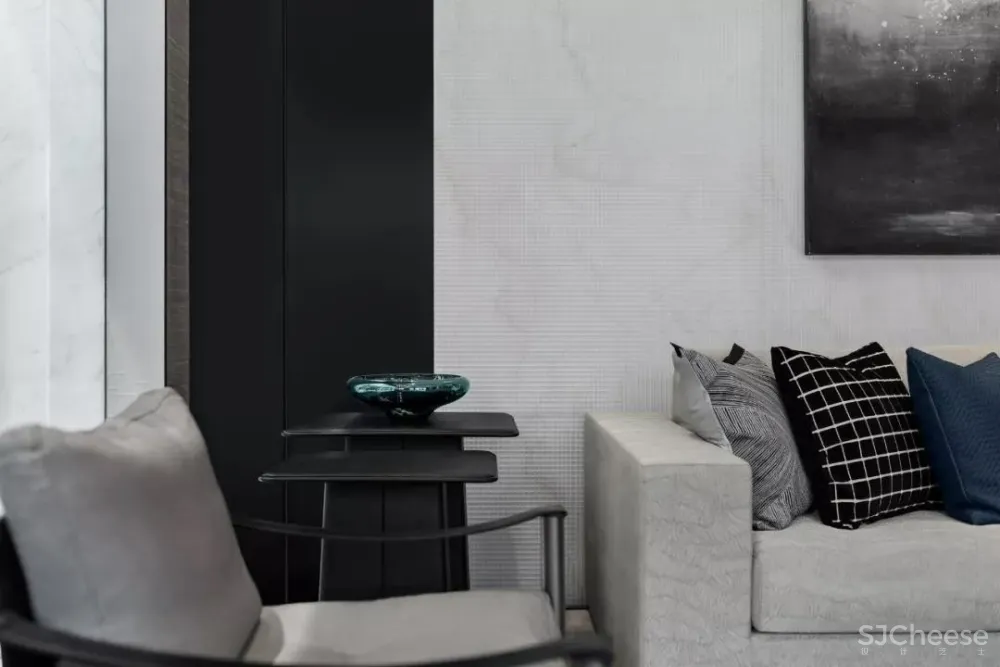 LSD | 寻找向心而生的唯一解