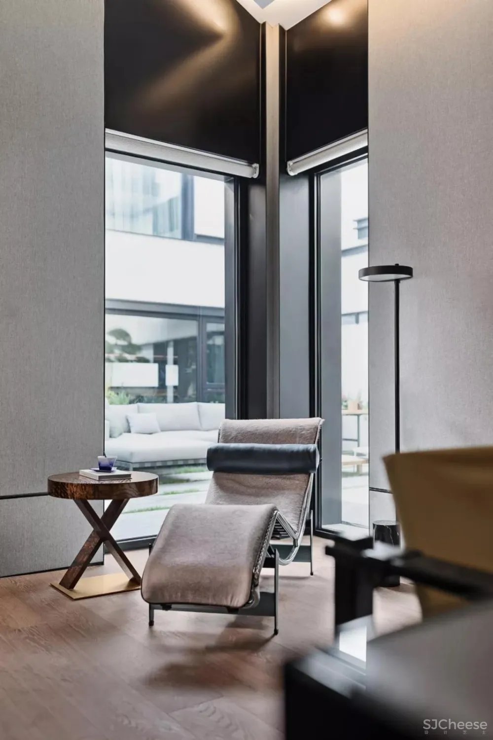 LSD | 寻找向心而生的唯一解