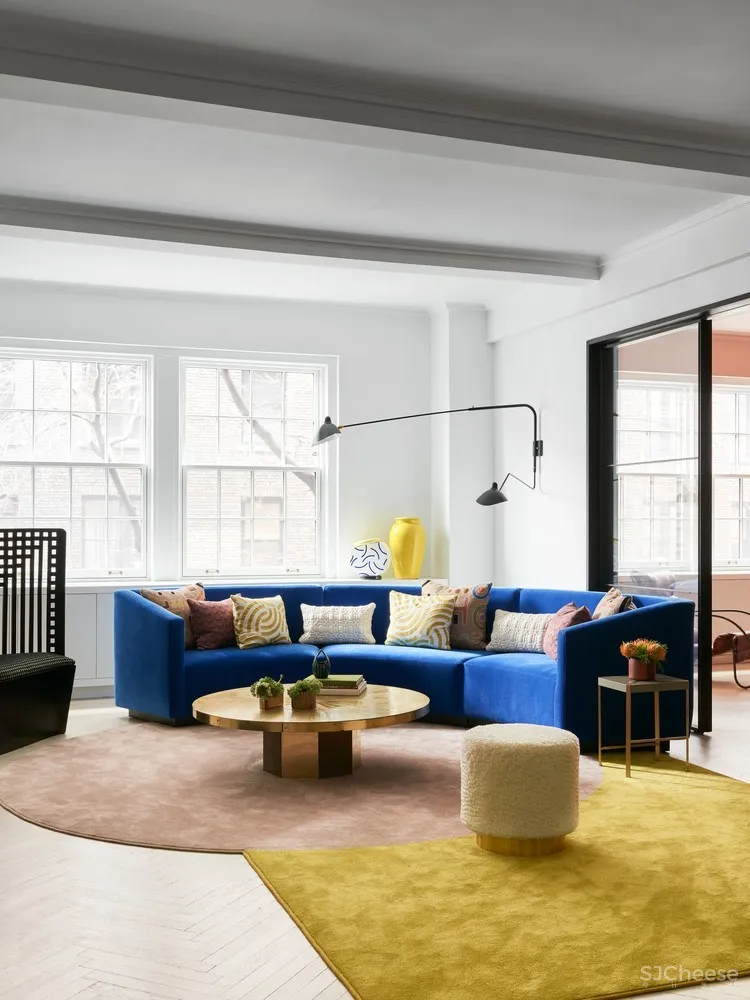 旧房翻新瞬间变成豪华公寓丨看这个设计师是如何改造的