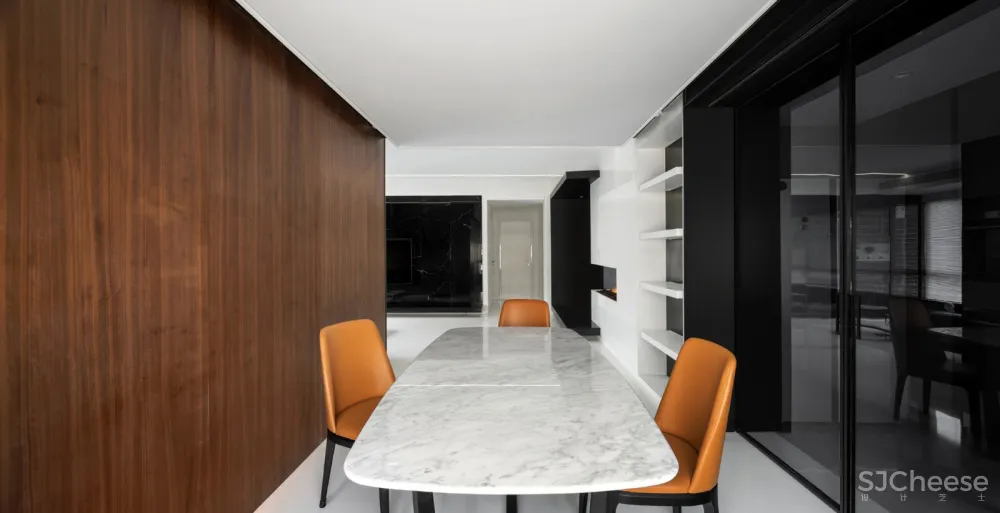 Silent depth |《璞.真》居然之间，极简黑白